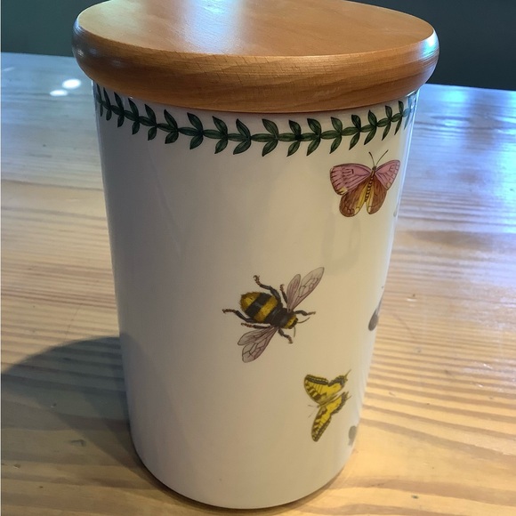 Portmeirion 8 1/2” Butterfly Canister w/ Cover - Picture 3 of 8
